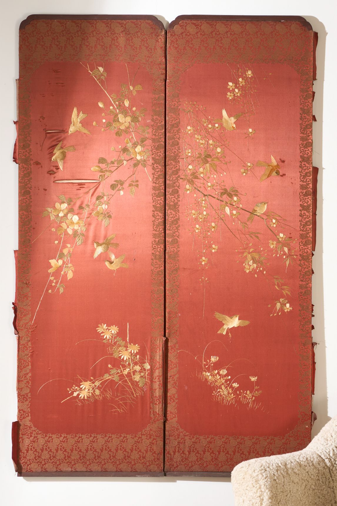 19th century Chinese silk two panel screen