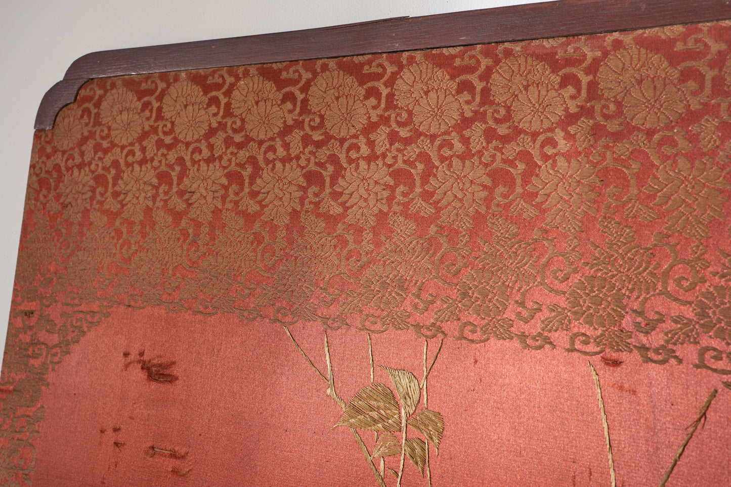 19th century Chinese silk two panel screen