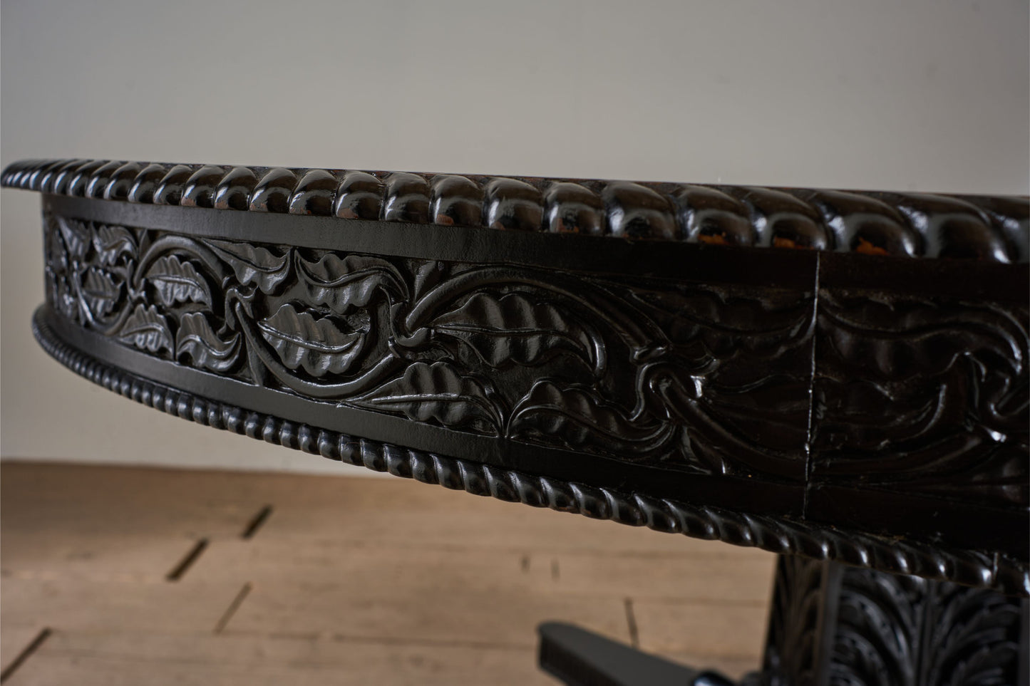 Exceptional 19th Century Anglo-Indian Coromandel centre table