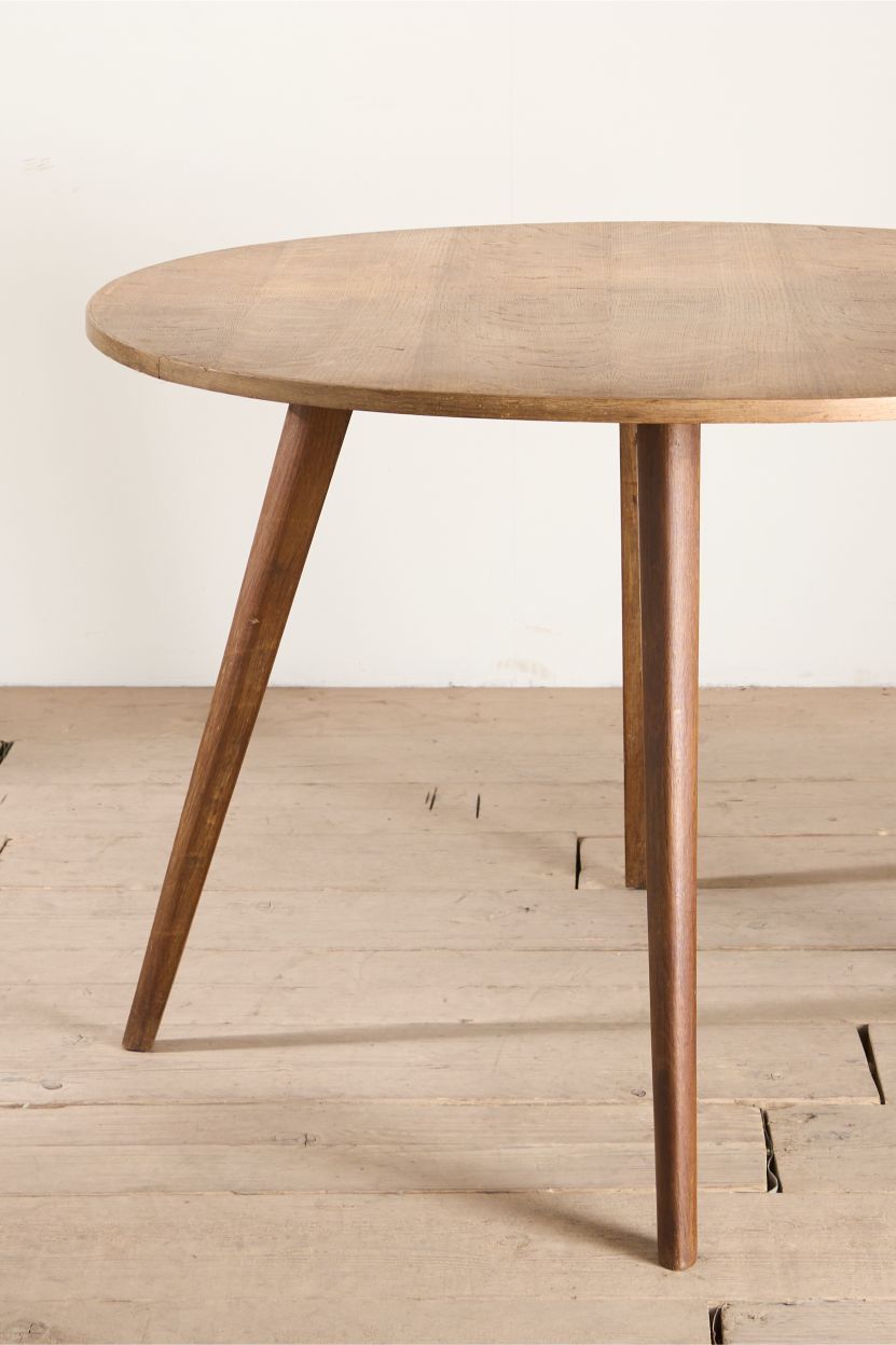 Mid century oak veneered circular table