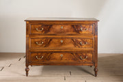 18th century Walnut and elm French chest of drawers