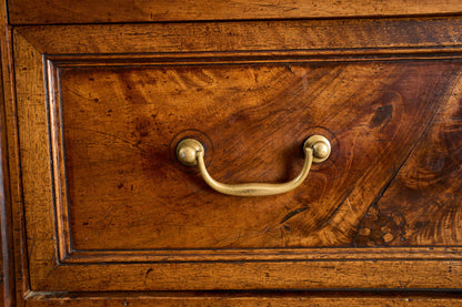 18th century Walnut and elm French chest of drawers