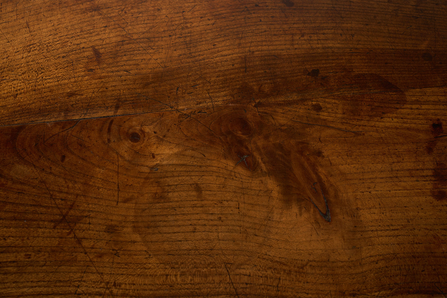 18th century Walnut and elm French chest of drawers