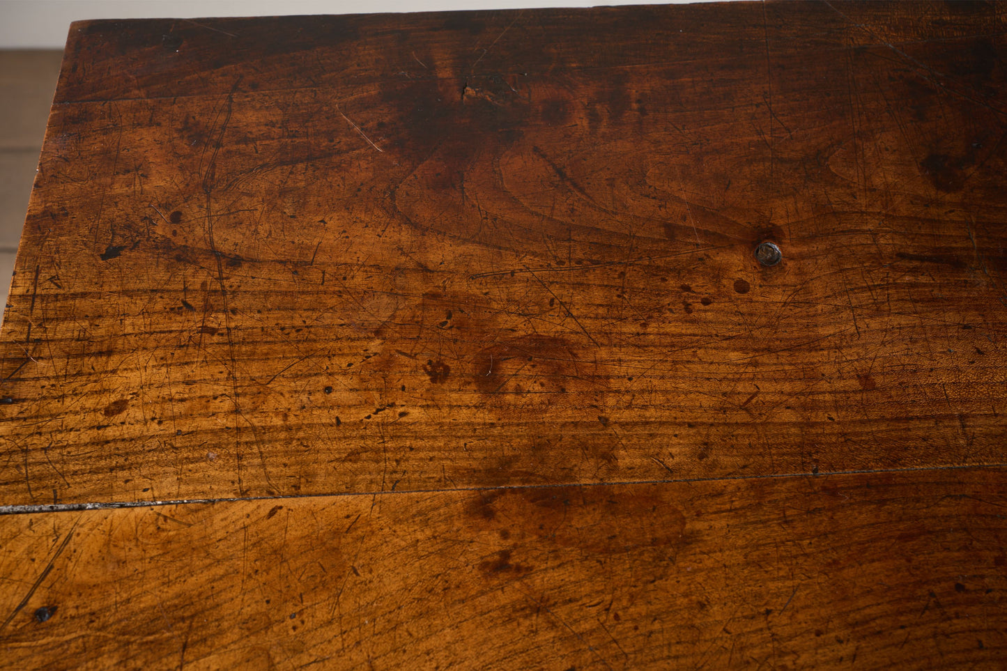 18th century Walnut and elm French chest of drawers
