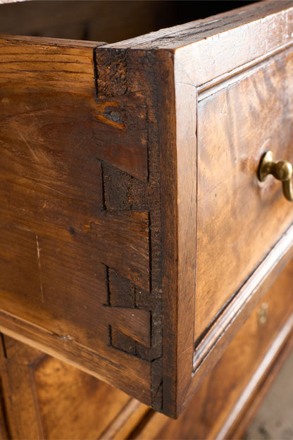 18th century Walnut and elm French chest of drawers