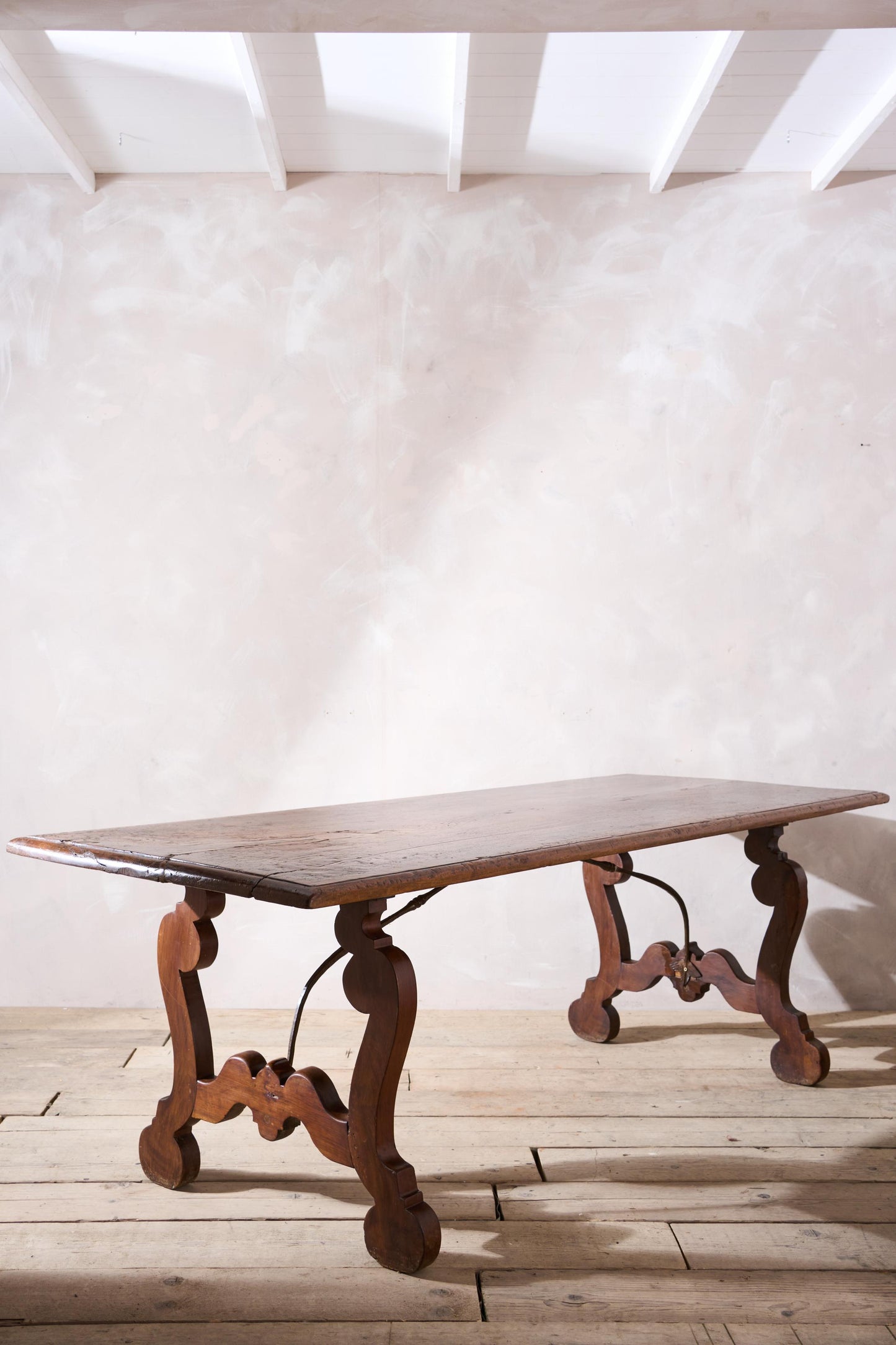 18th century Single plank walnut Italian baroque dining table
