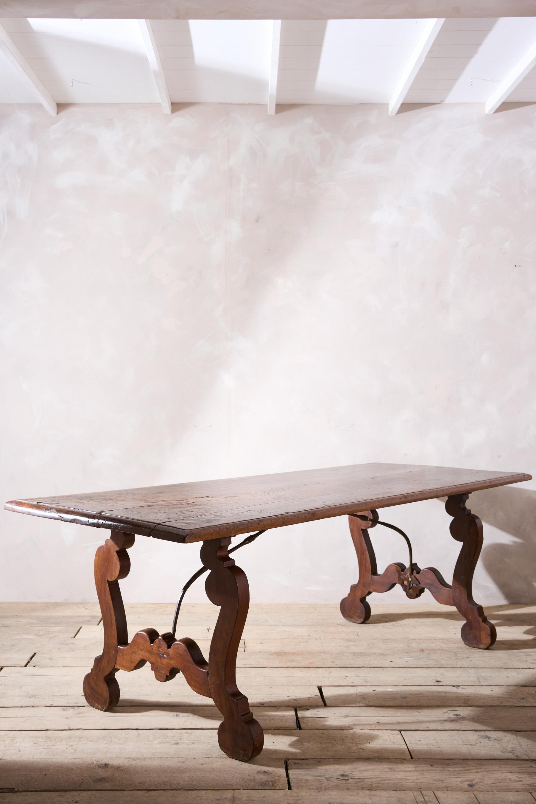 18th century Single plank walnut Italian baroque dining table