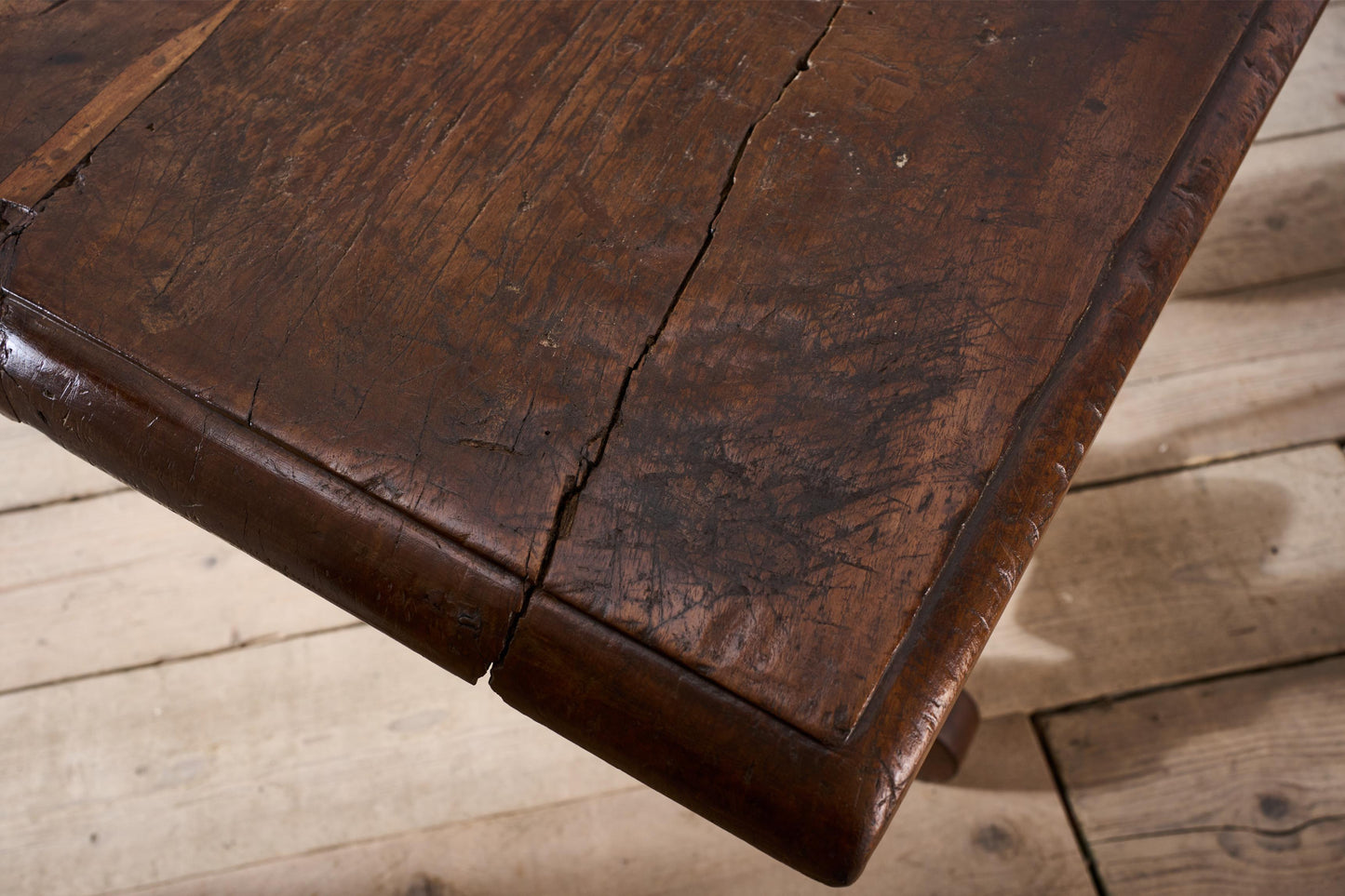 18th century Single plank walnut Italian baroque dining table