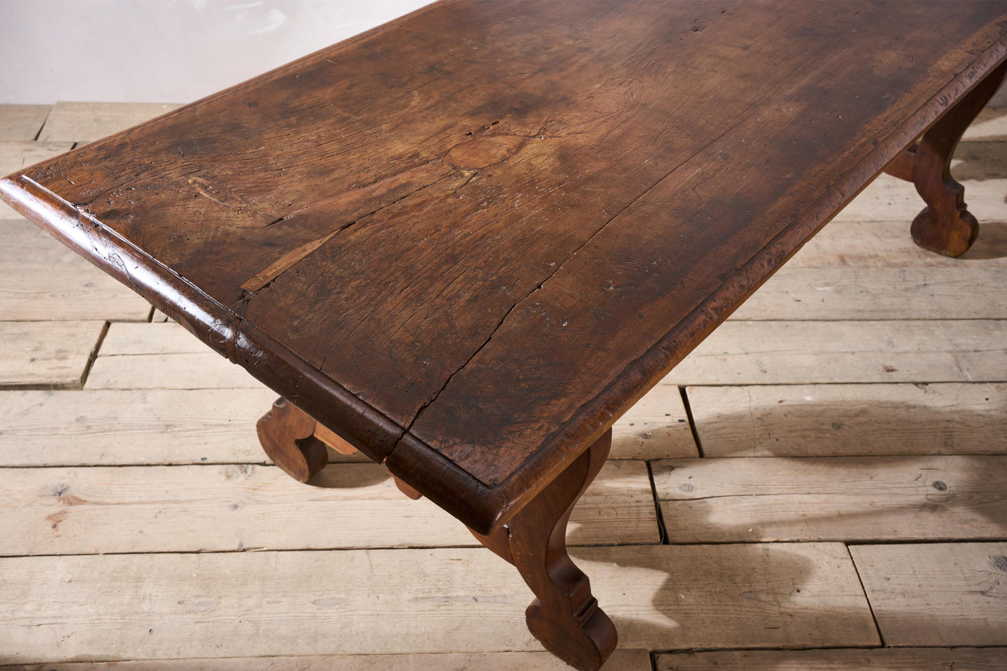 18th century Single plank walnut Italian baroque dining table