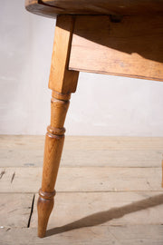 18th century Pine cricket table - TallBoy Interiors
