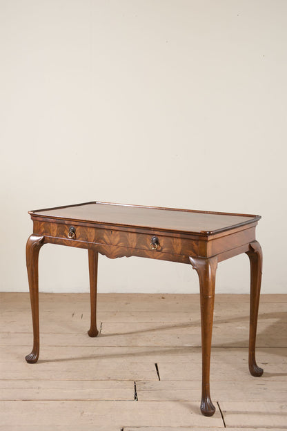 20th century Mahogany silver table by Whytock and Reid