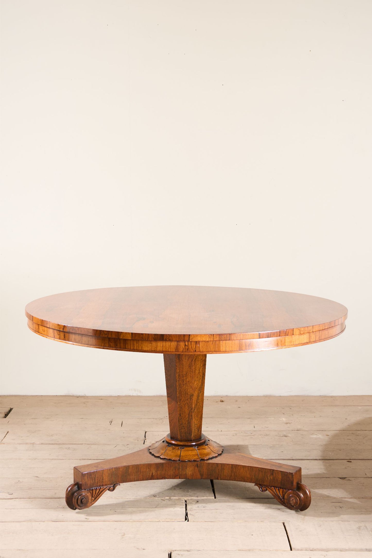19th century William IV Rosewood tilt top centre table
