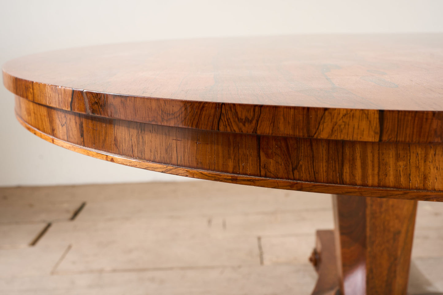 19th century William IV Rosewood tilt top centre table