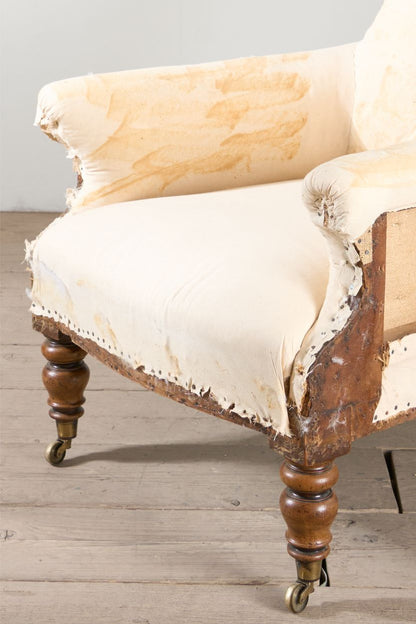 Early Victorian buttoned back country house armchair