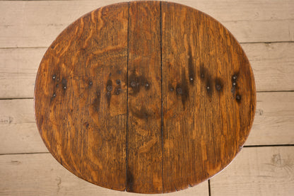 Rare late 18th early 19th century Elm cricket table