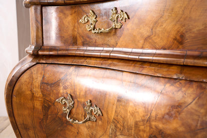 Early 20th century Italian Burr walnut chest of drawers