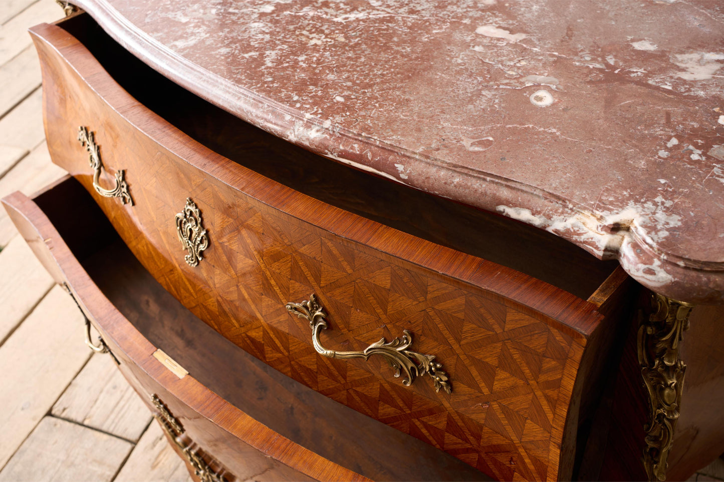 19th century Red marble and Kingwood chest of drawers