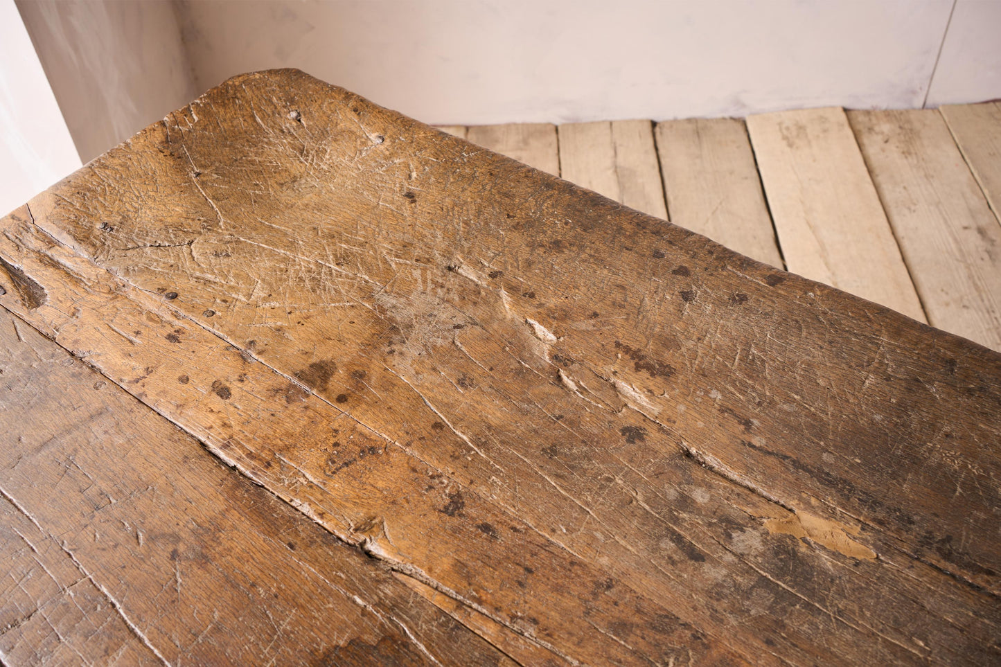 17th century Italian 6 legged console table