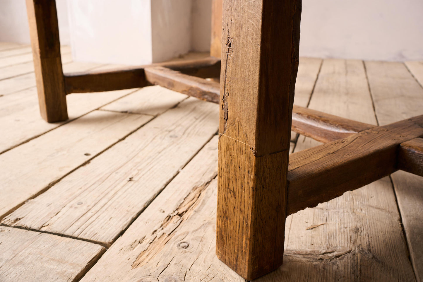 17th century Italian 6 legged console table