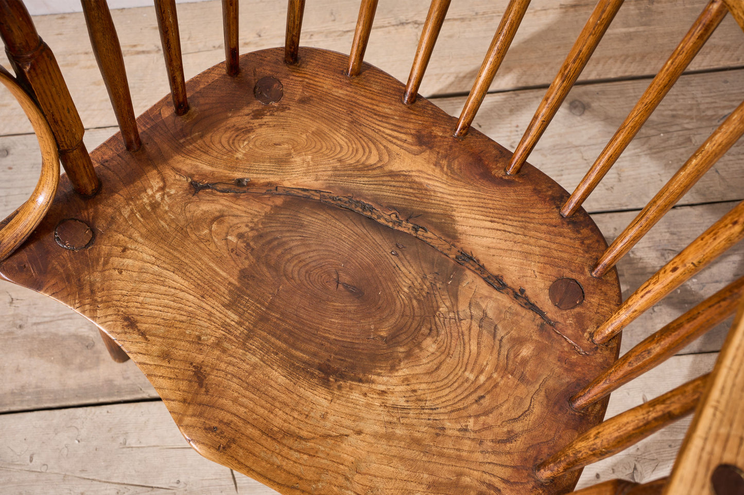 18th century Folk art Windsor armchair