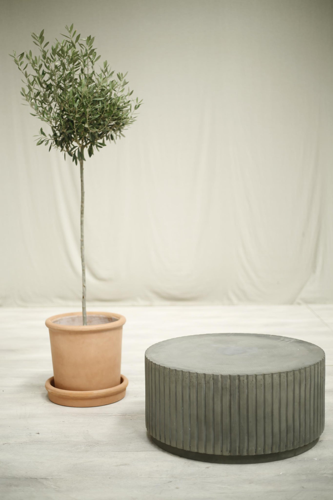 Modern clay outside garden coffee table- Anthracite