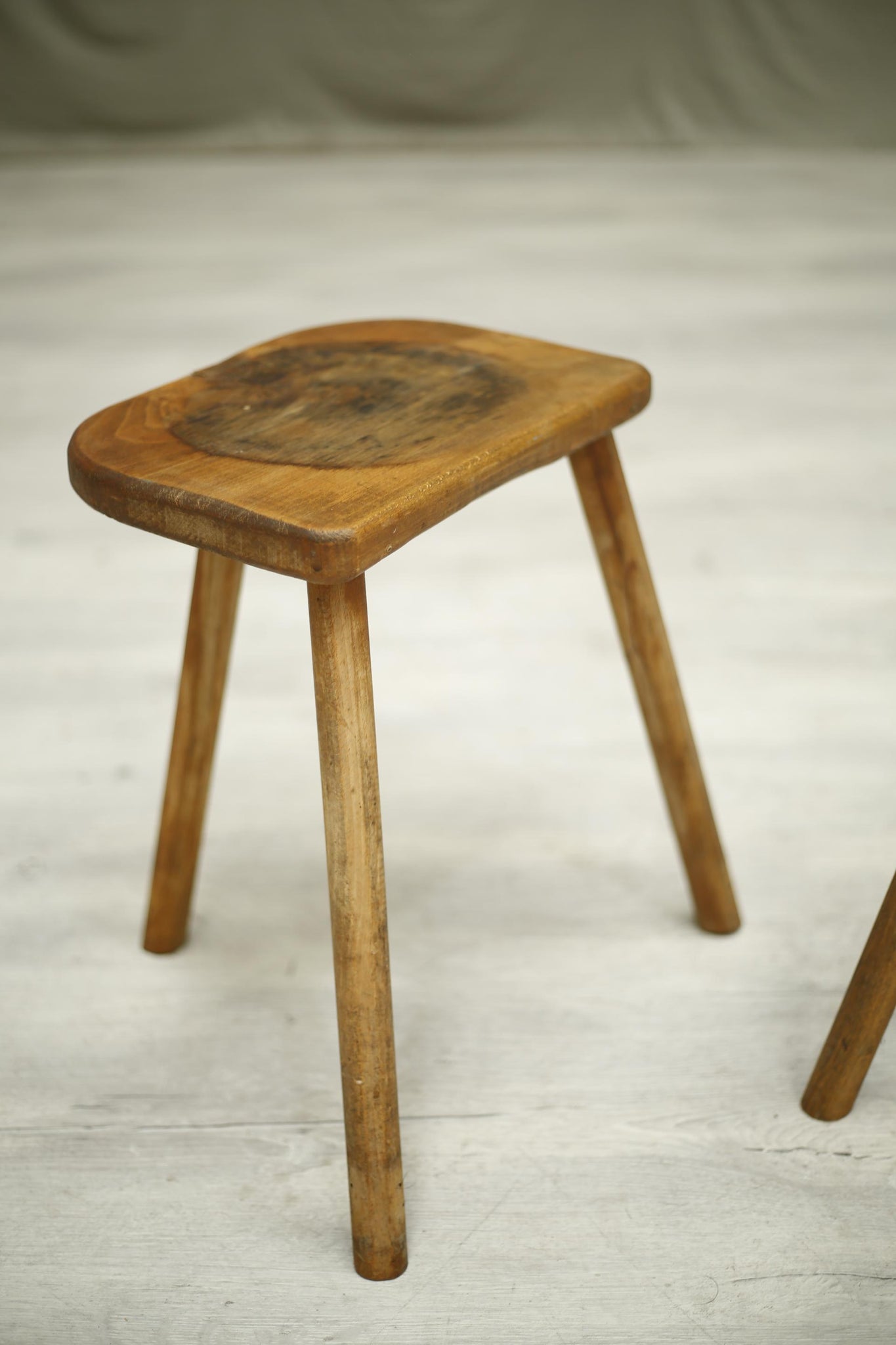 Pair of 20th century French elm country stools No4