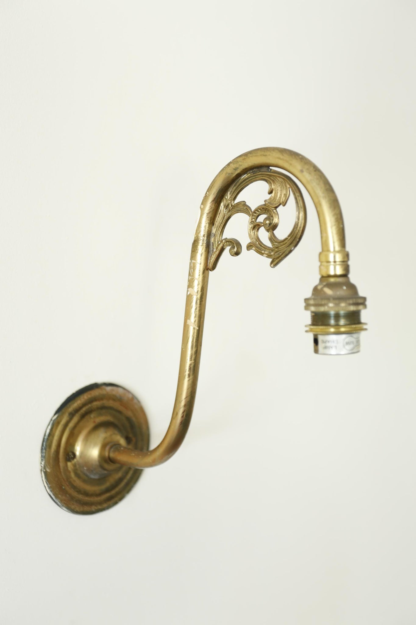 Vintage Wall Light- White with gilt detail