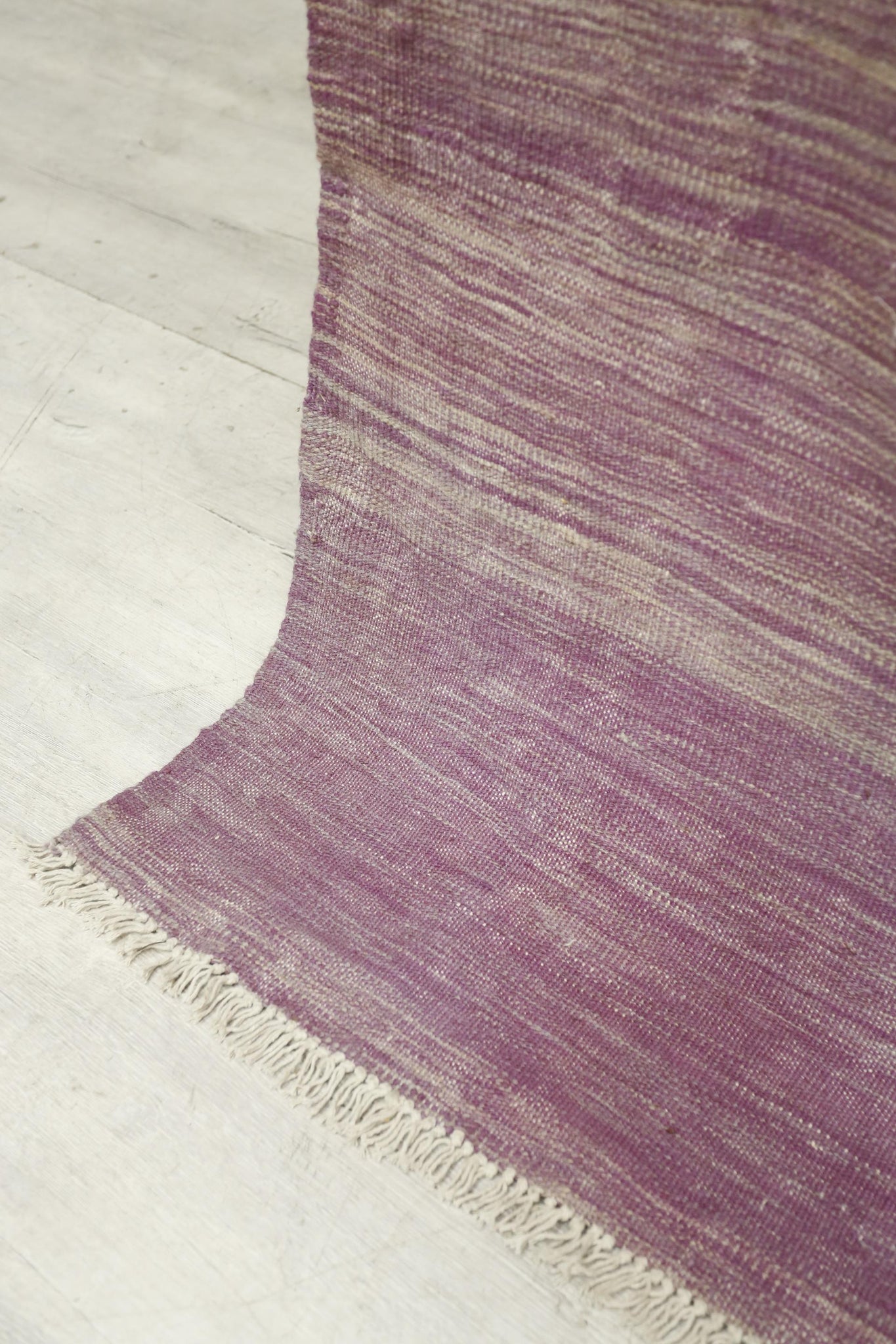 20th century Plain kilim in purple