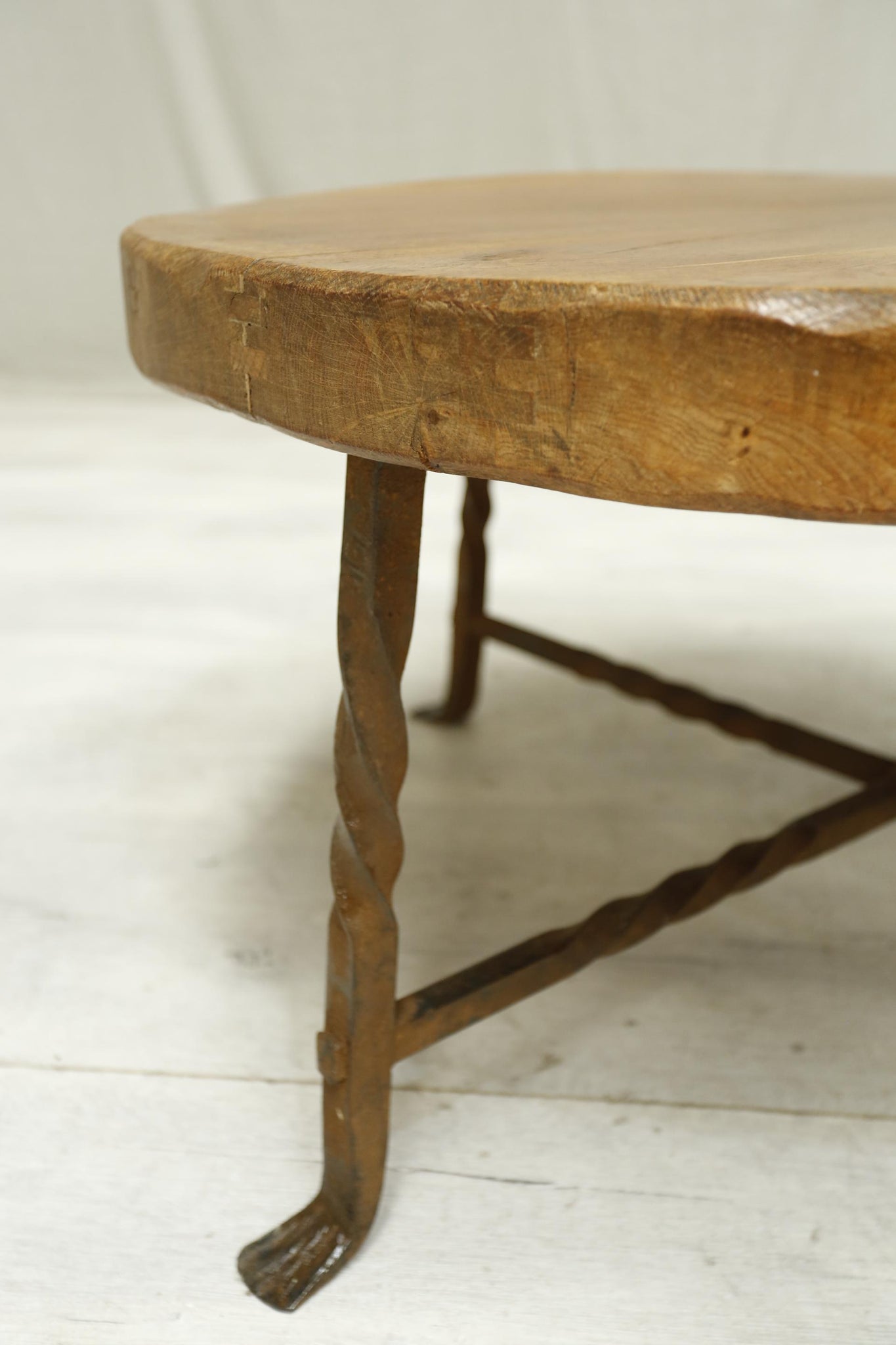 Antique 20th century Oak and iron circular coffee table