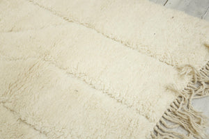Genuine Hand woven Moroccan rug- Thick wool Geometric