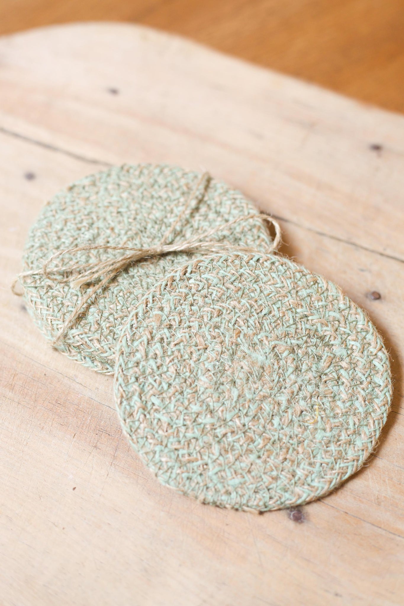 Limpid green Jute coasters