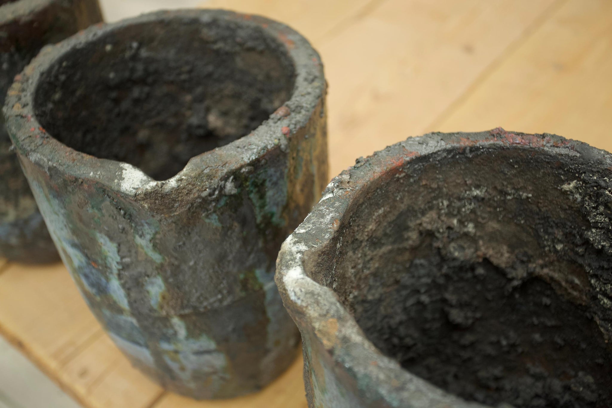 3x Foundry smelting pots