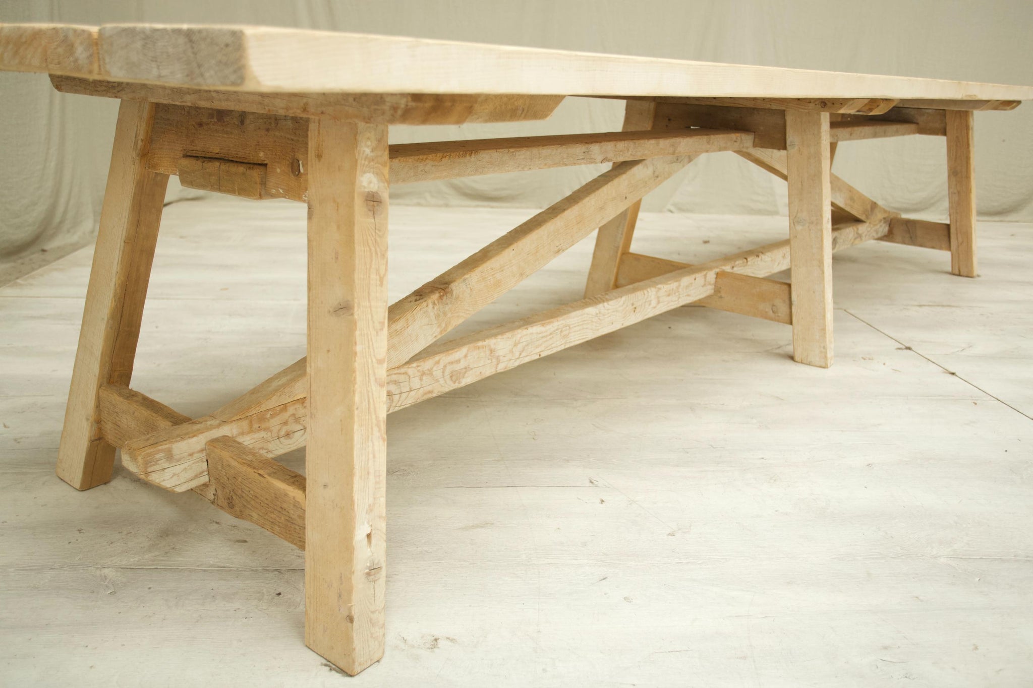 Rustic 'Farmhouse' pine dining table - 6 legged