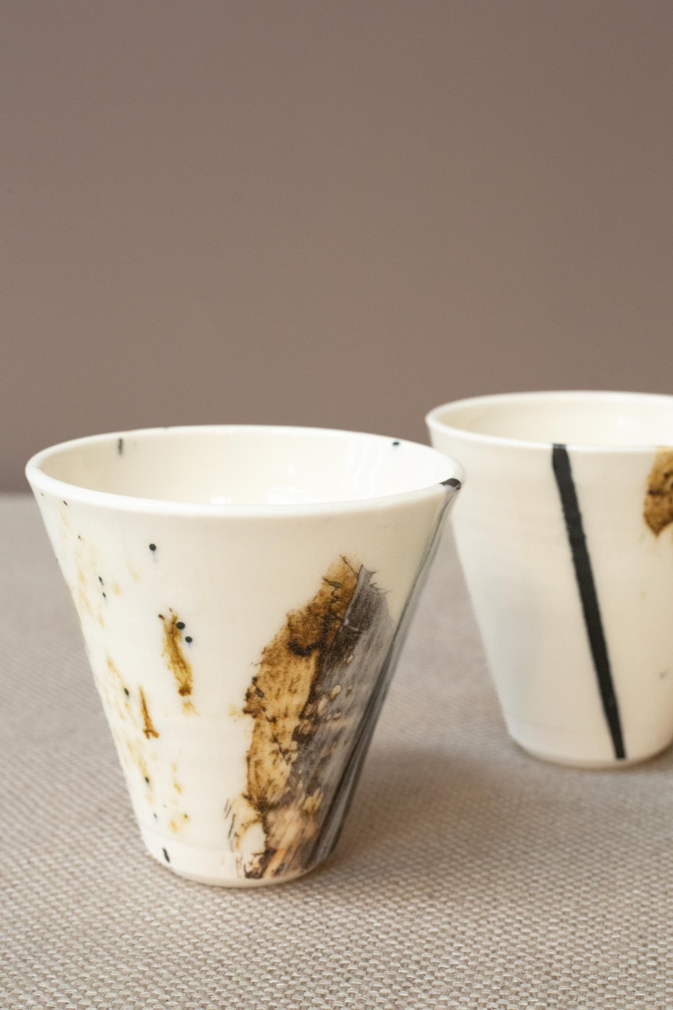 Slip porcelain cups by Maya - Design 1