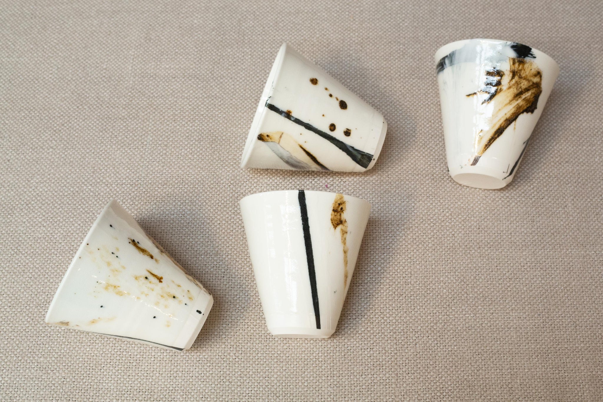 Slip porcelain cups by Maya - Design 1