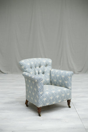 Howard and sons Woodstock country house armchair - TallBoy Interiors