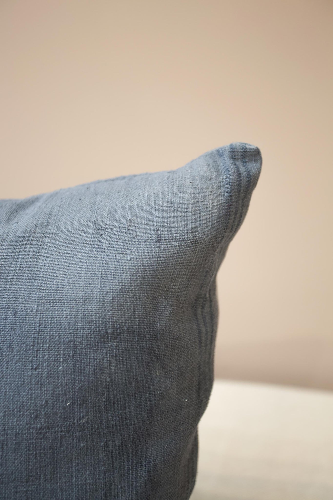 Italian Linen scatter cushion - lined indigo