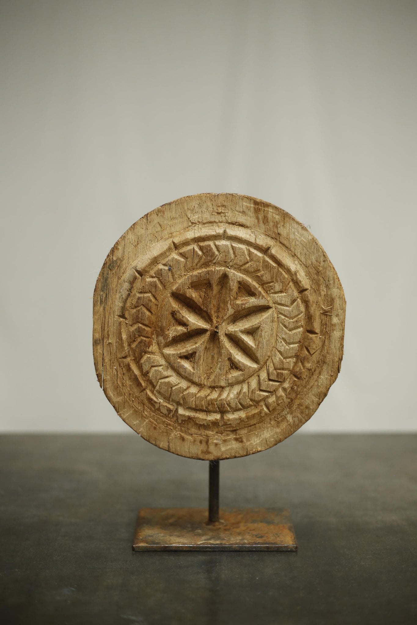 Carved 19th century Dutch pan trivet -No1