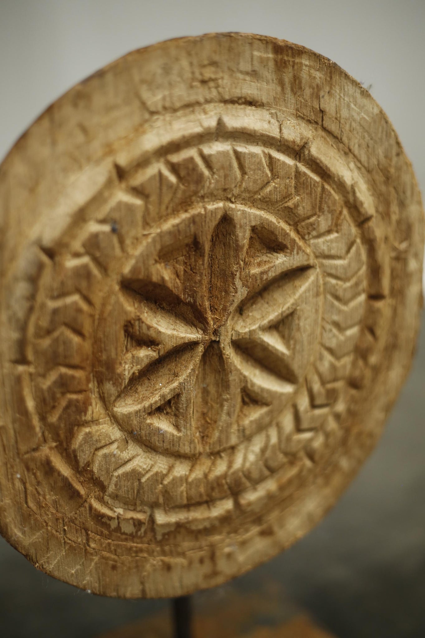 Carved 19th century Dutch pan trivet -No1