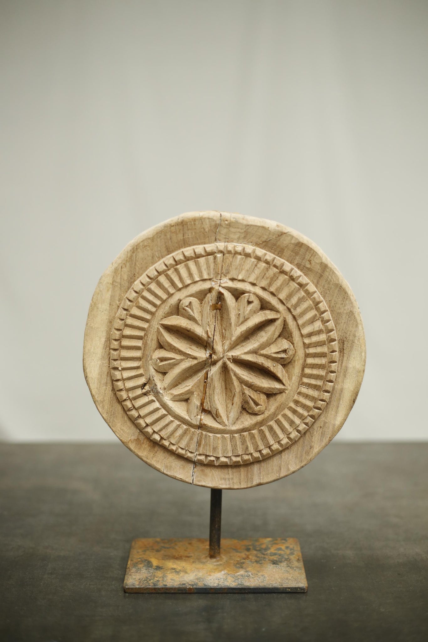 Carved 19th century Dutch pan trivet - No 2