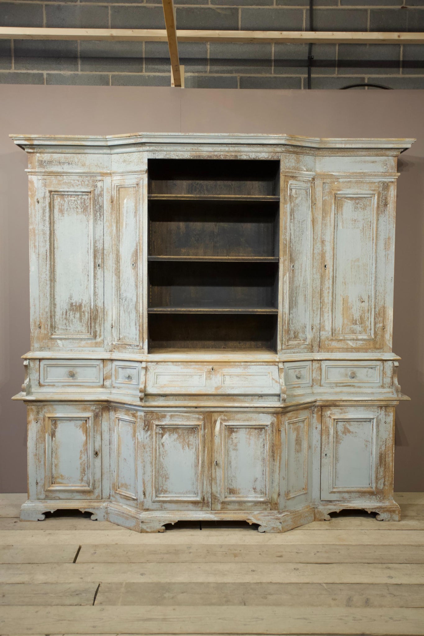 Early 20th century painted Italian cupboard