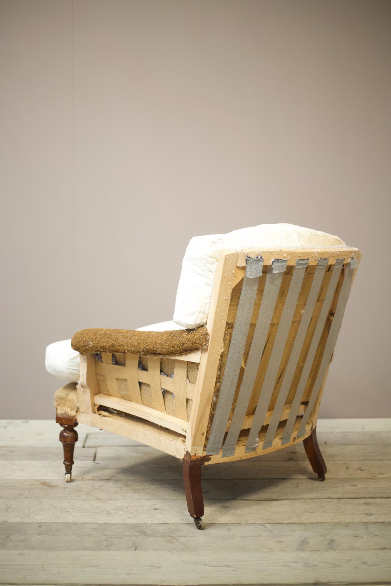 20th century Waisted side English armchair