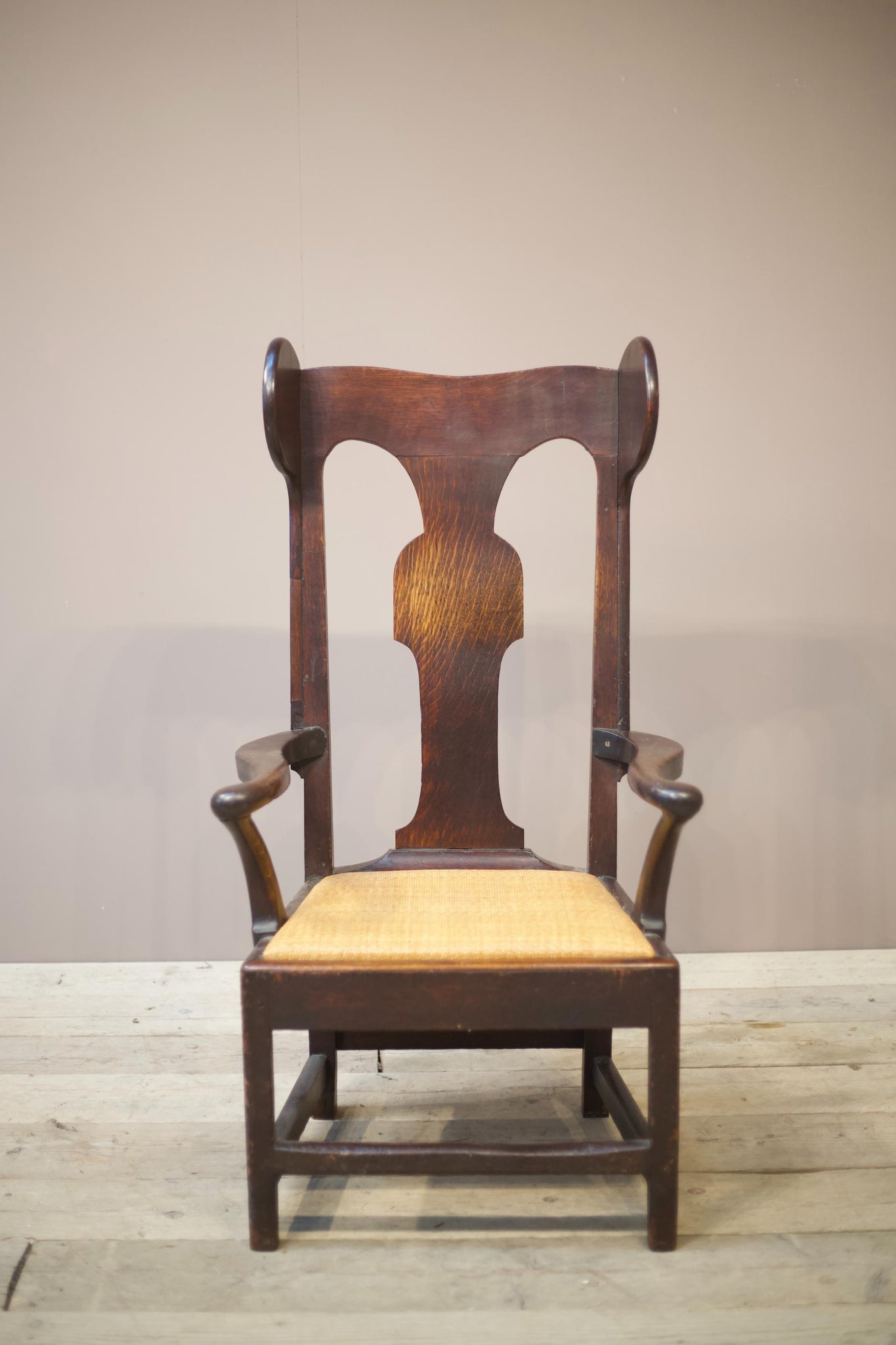 18th century Oak winged lambing chair