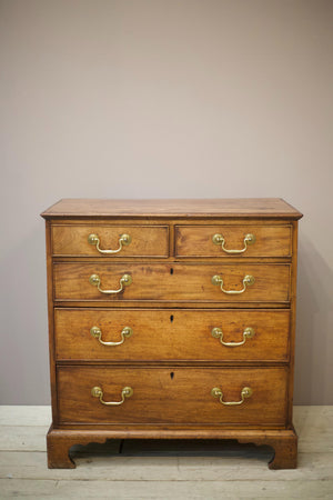 Georgian mahogany chest of drawers