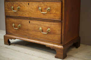 Georgian mahogany chest of drawers