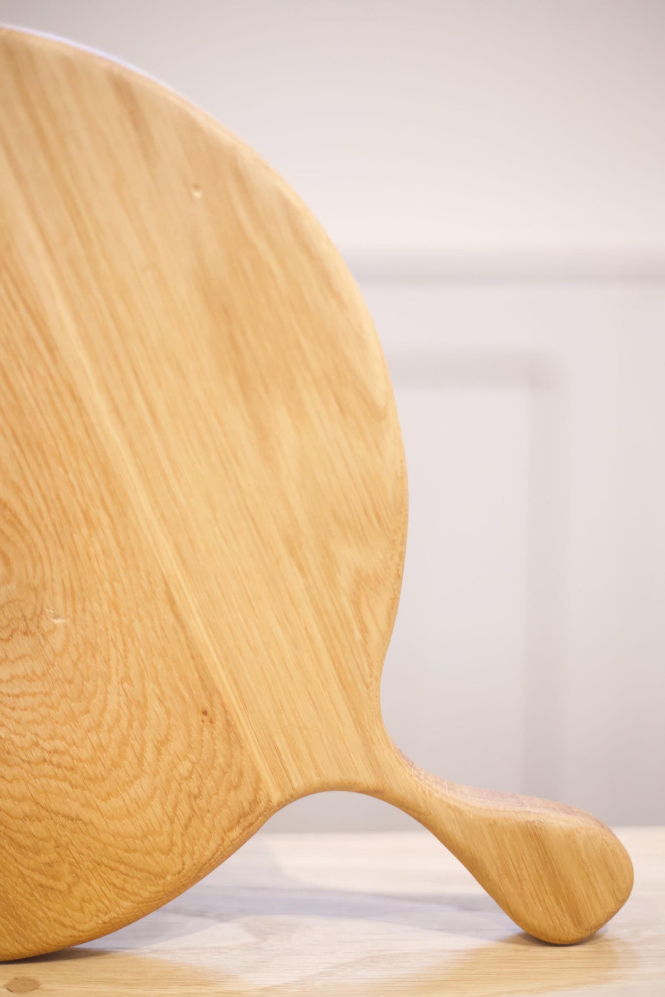 Circular handled serving board - Oak small