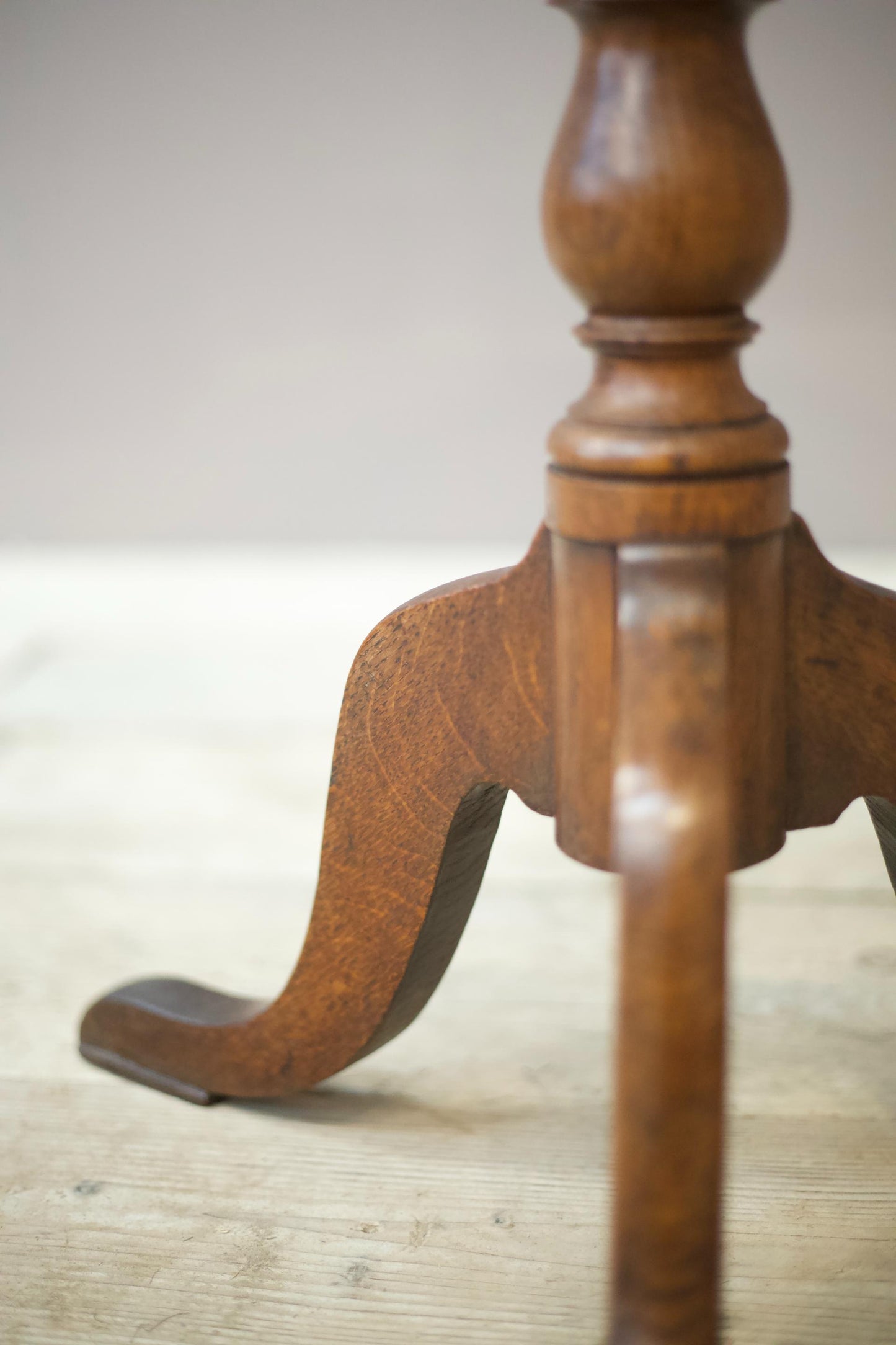 18th century oak circular side table