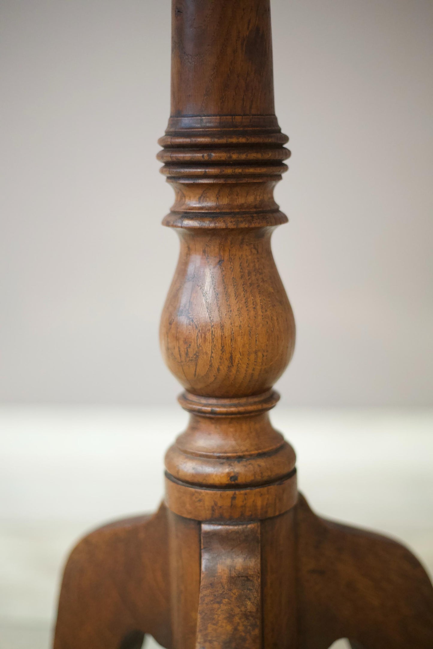 18th century oak circular side table