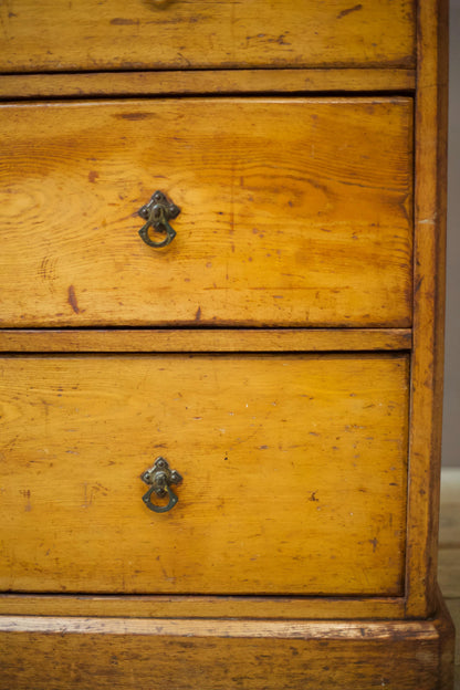 19th century Ash Aesthetic movement chest of drawers