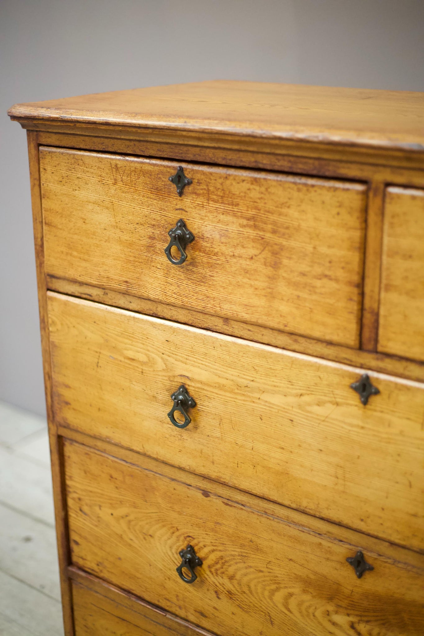 19th century Ash Aesthetic movement chest of drawers